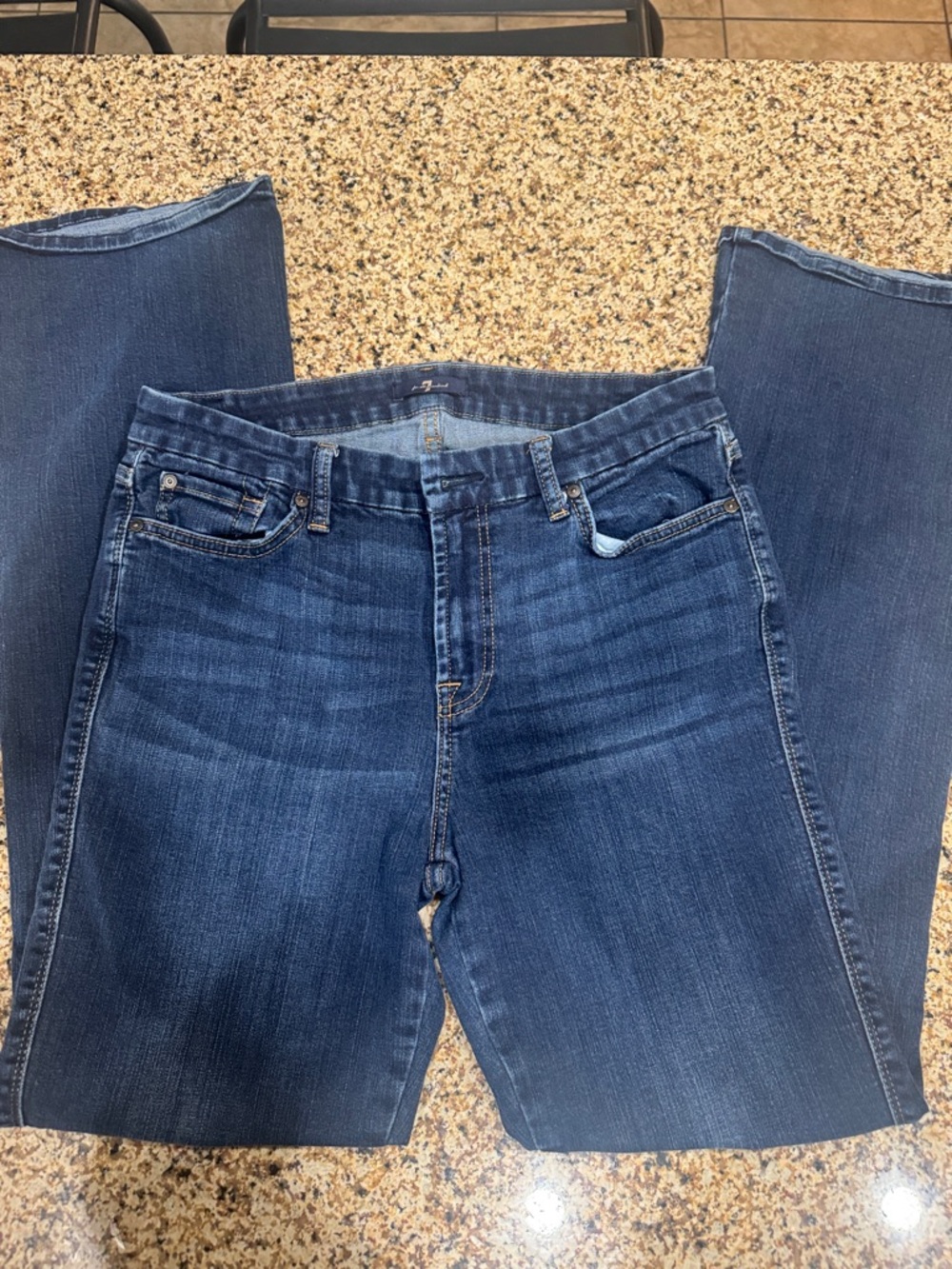 7 For All Mankind Straight Leg Jeans in Deep Blue Wash kimmie boot cut 32x32